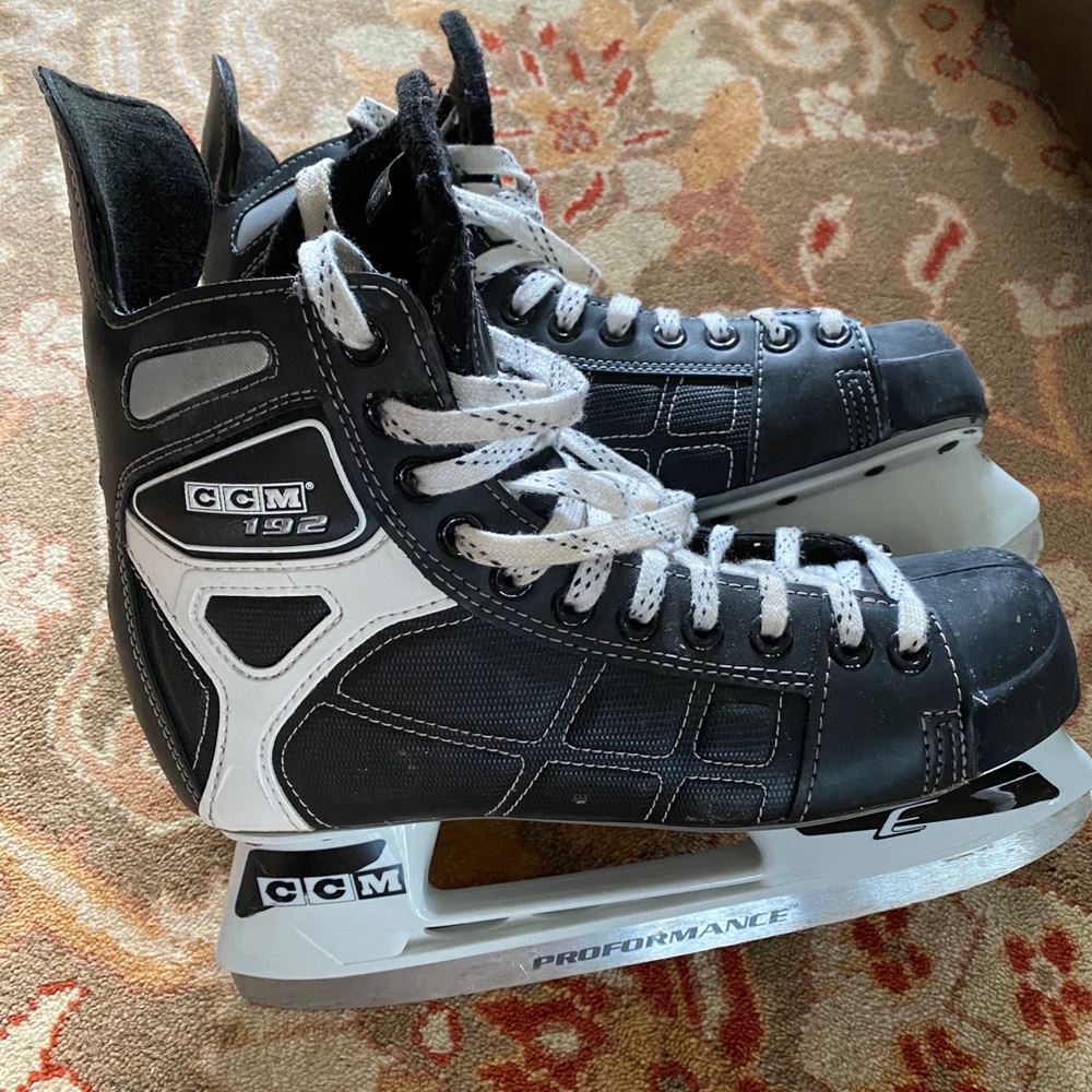 CCM 192 Hockey Skates size 7